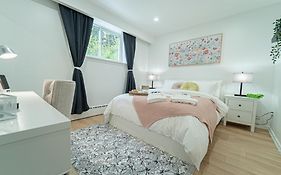 Room With Working Space, Equipped Kitchen, Comfortable Bed