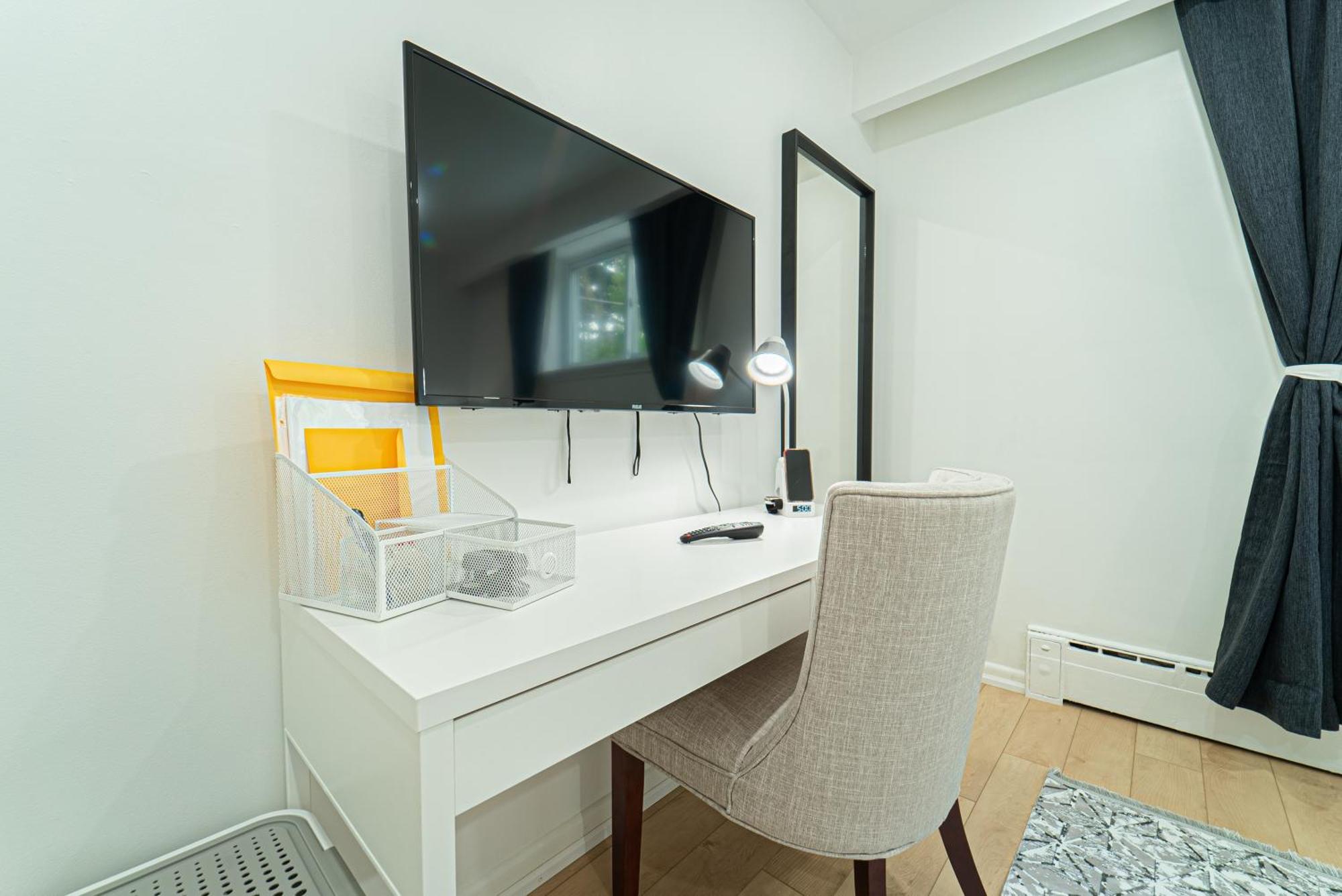 Quiet & Comfortable Double Private Room, Free Parking Toronto Exterior photo