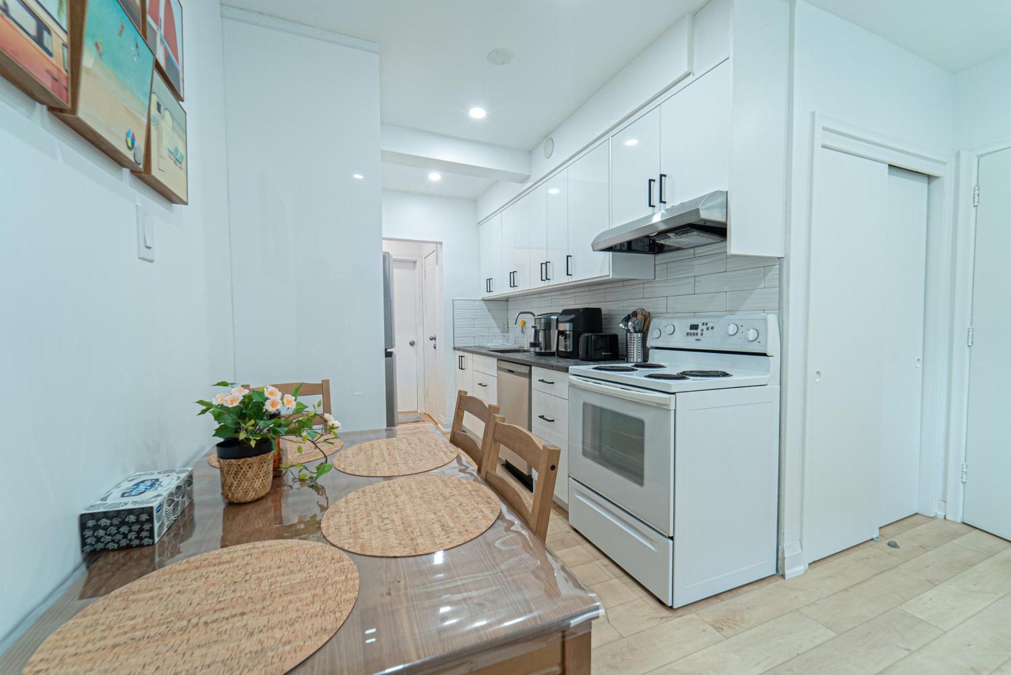 Quiet & Comfortable Double Private Room, Free Parking Toronto Exterior photo