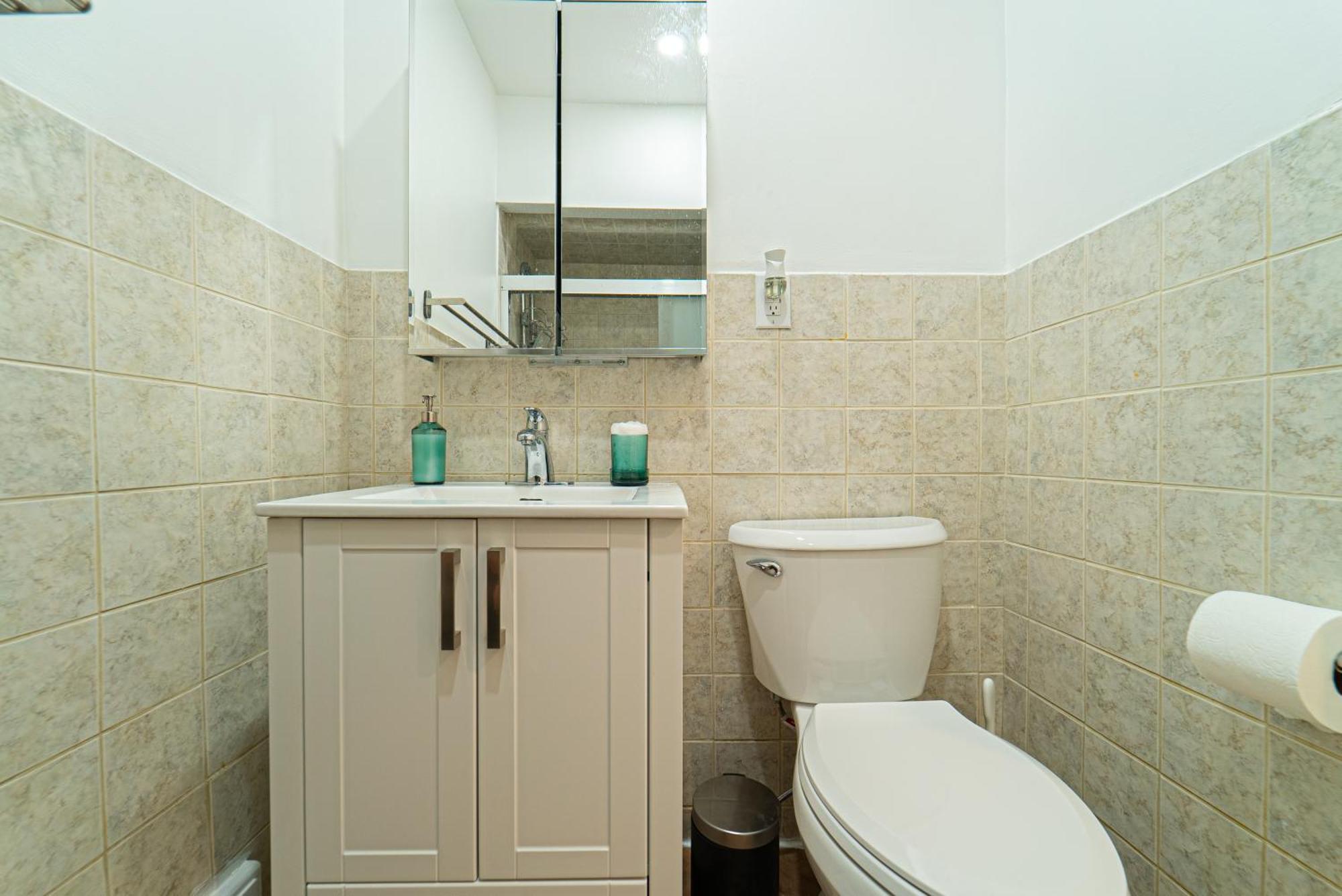 Quiet & Comfortable Double Private Room, Free Parking Toronto Exterior photo