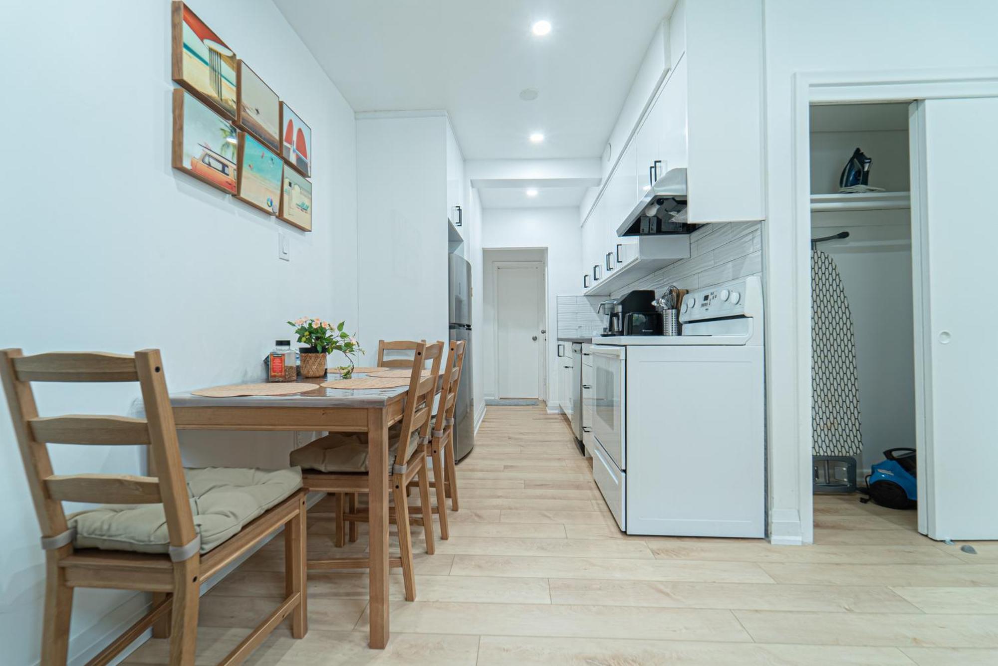 Quiet & Comfortable Double Private Room, Free Parking Toronto Exterior photo