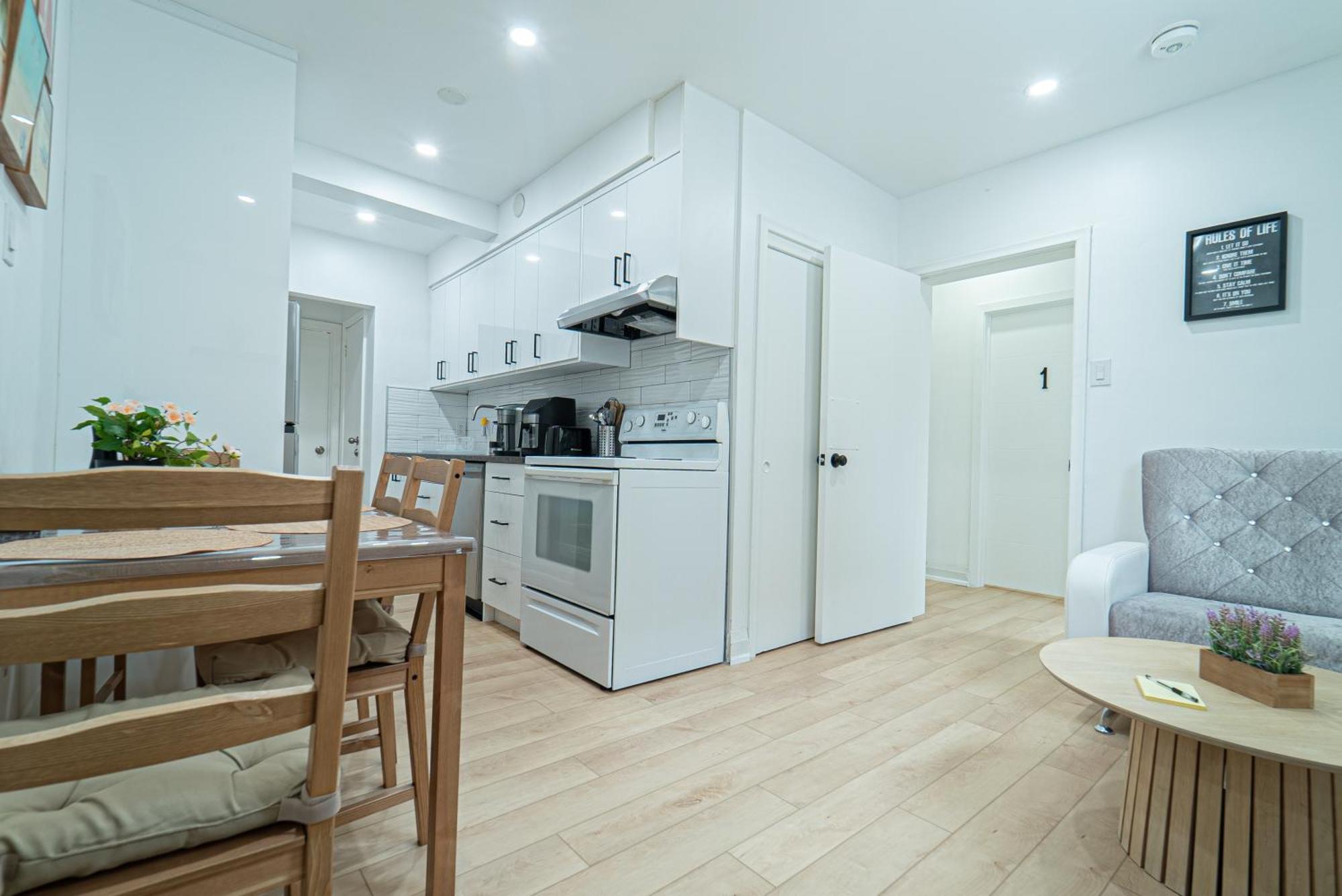 Quiet & Comfortable Double Private Room, Free Parking Toronto Exterior photo